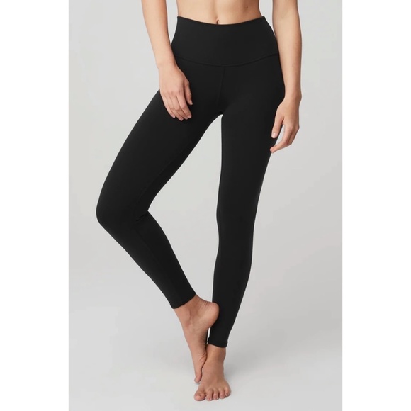 ALO Yoga Pants - ALO Yoga 7/8 High-Waist Airbrush Legging Black